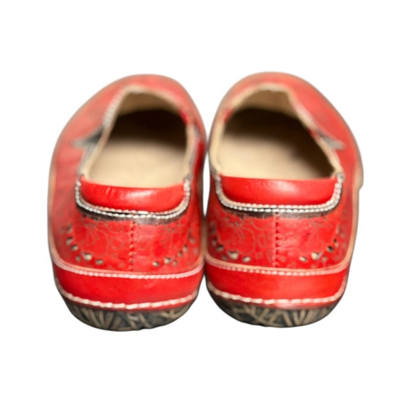 L'Artiste Libora Red Leather Floral Slip On Flats Shoes 38 7.5-8 Artsy Comfort - Picture 4 of 5